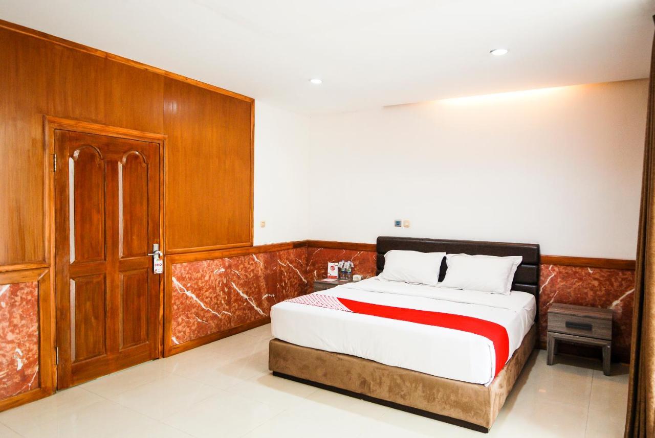 Oyo 229 Hi Quality Hotel Bandung Exterior photo