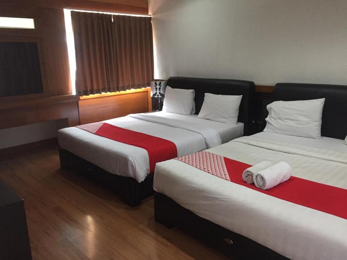 Oyo 229 Hi Quality Hotel Bandung Exterior photo