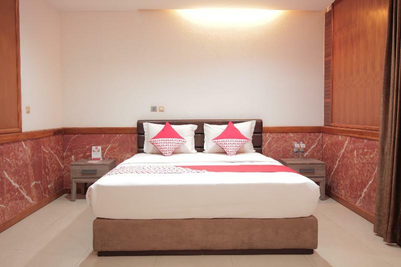 Oyo 229 Hi Quality Hotel Bandung Exterior photo